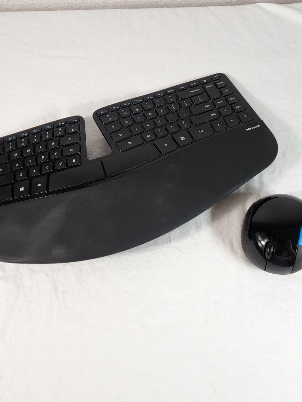 Microsoft Sculpt Ergonomic Wireless Keyboard + Incline Riser + Wireless Mouse